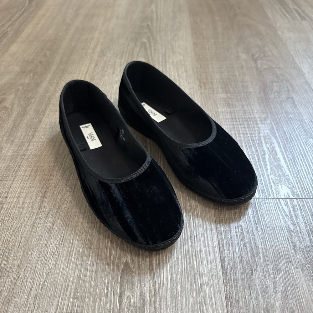 Viani Milano Black Velvet Flat Shoes Size 36 HandMade In Italy US Size 6